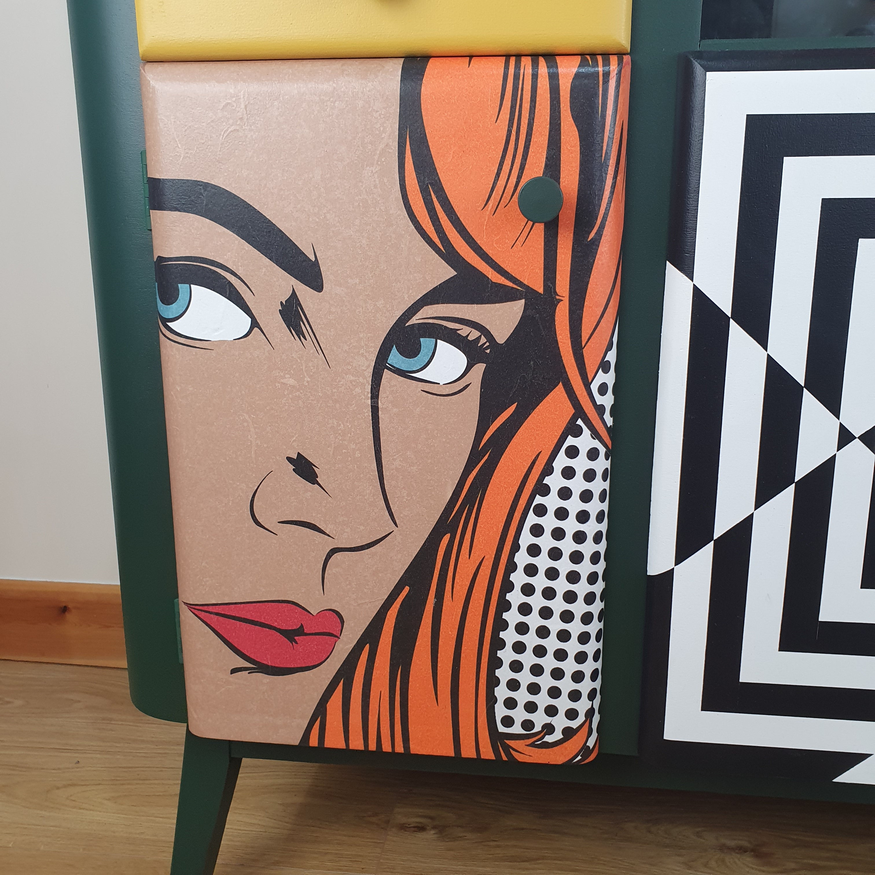 Retro colourful Pop Art sideboard, 1950s 'Mesmer-Eyes'