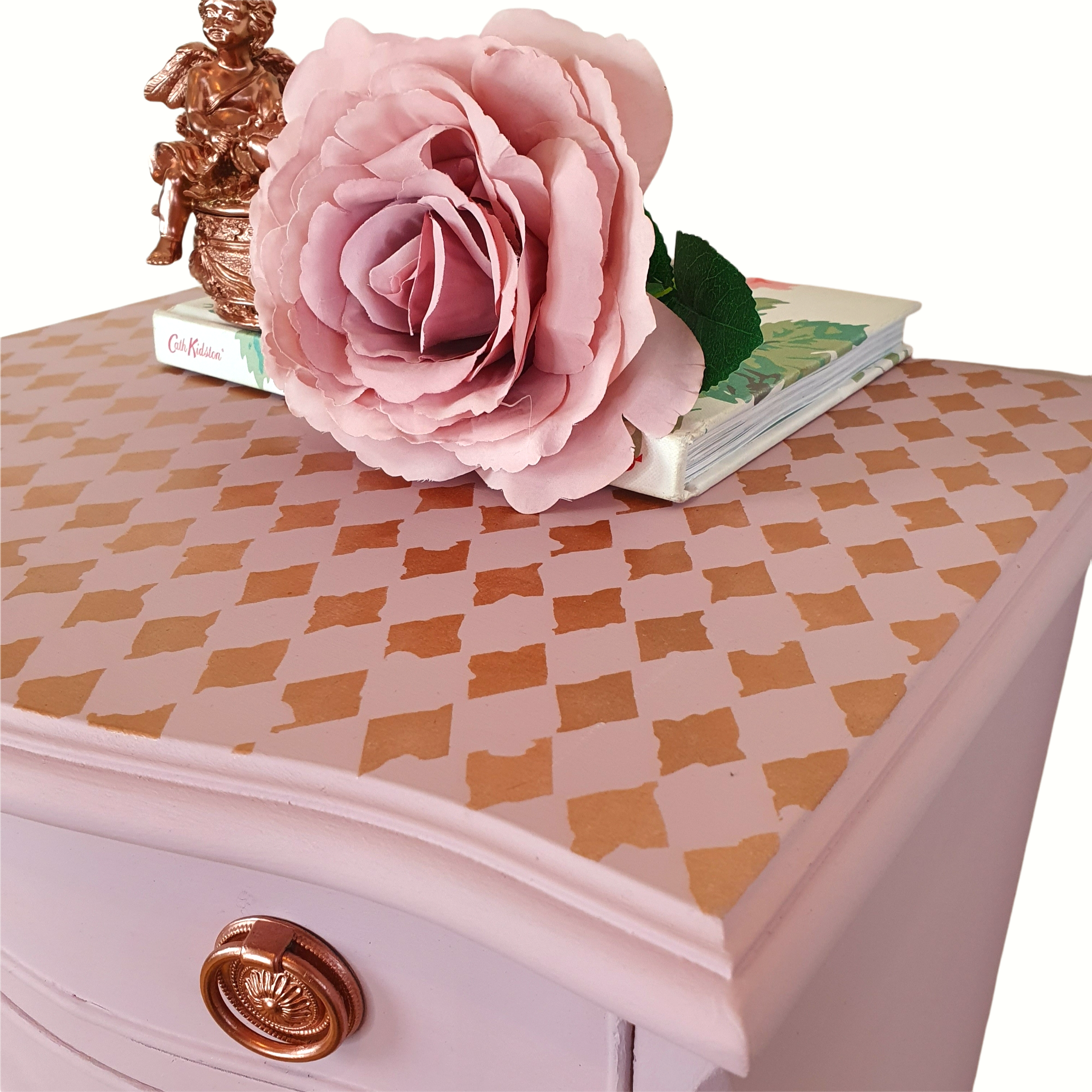 Small pink chest of drawers