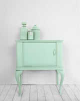 Fleur Chalky Look Spray - F50 Miami Milk - scene