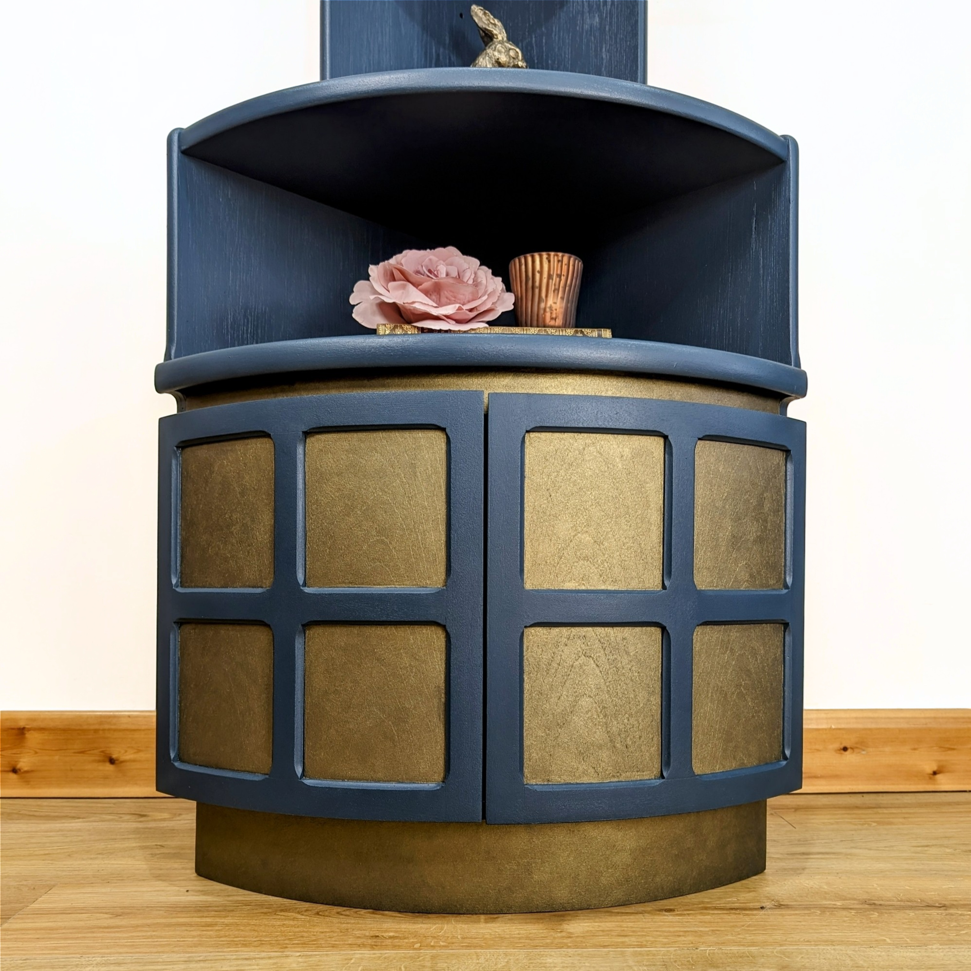 Nathan Squares corner unit in blue and bronze