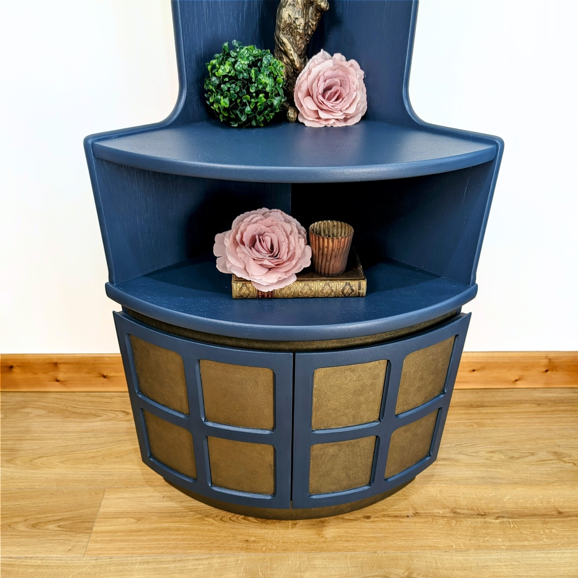 Nathan Squares corner unit in blue and bronze