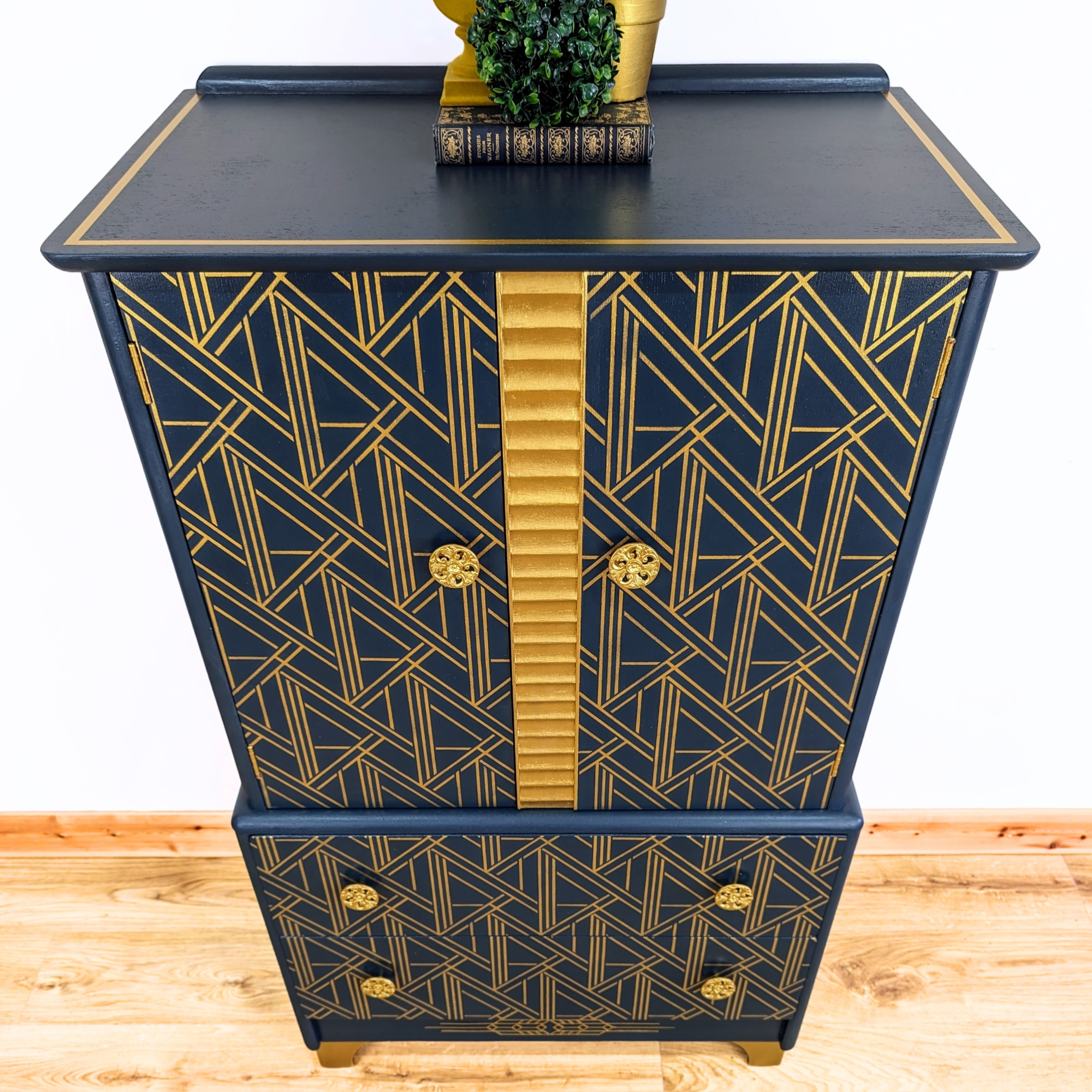 Cocktail cabinet, 1930s Great Gatsby