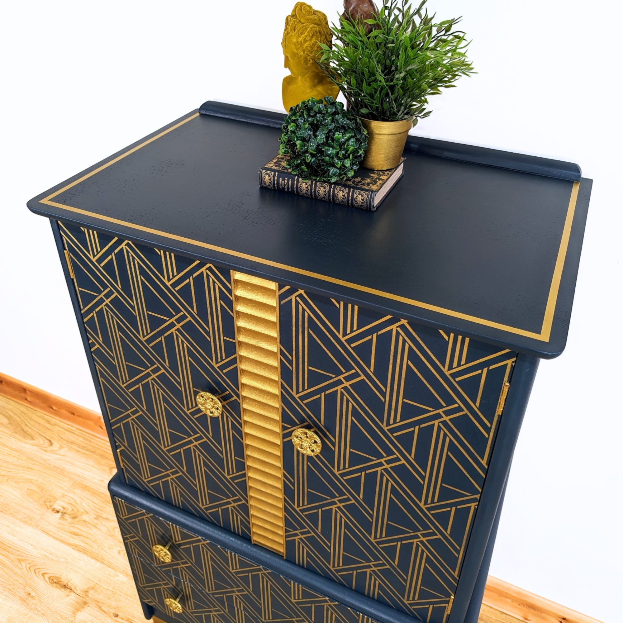 Cocktail cabinet, 1930s Great Gatsby