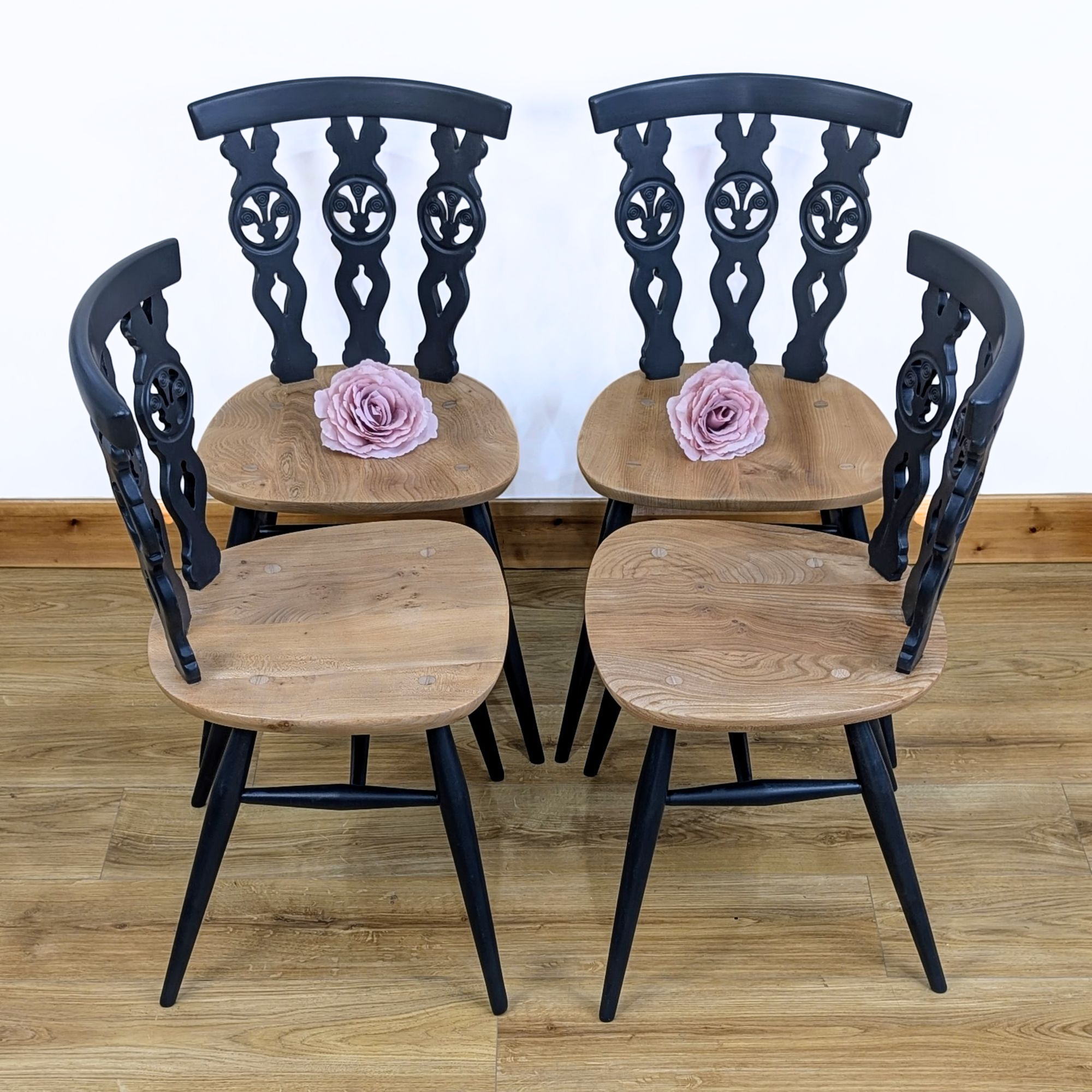 Ercol dropleaf table and 4 chairs