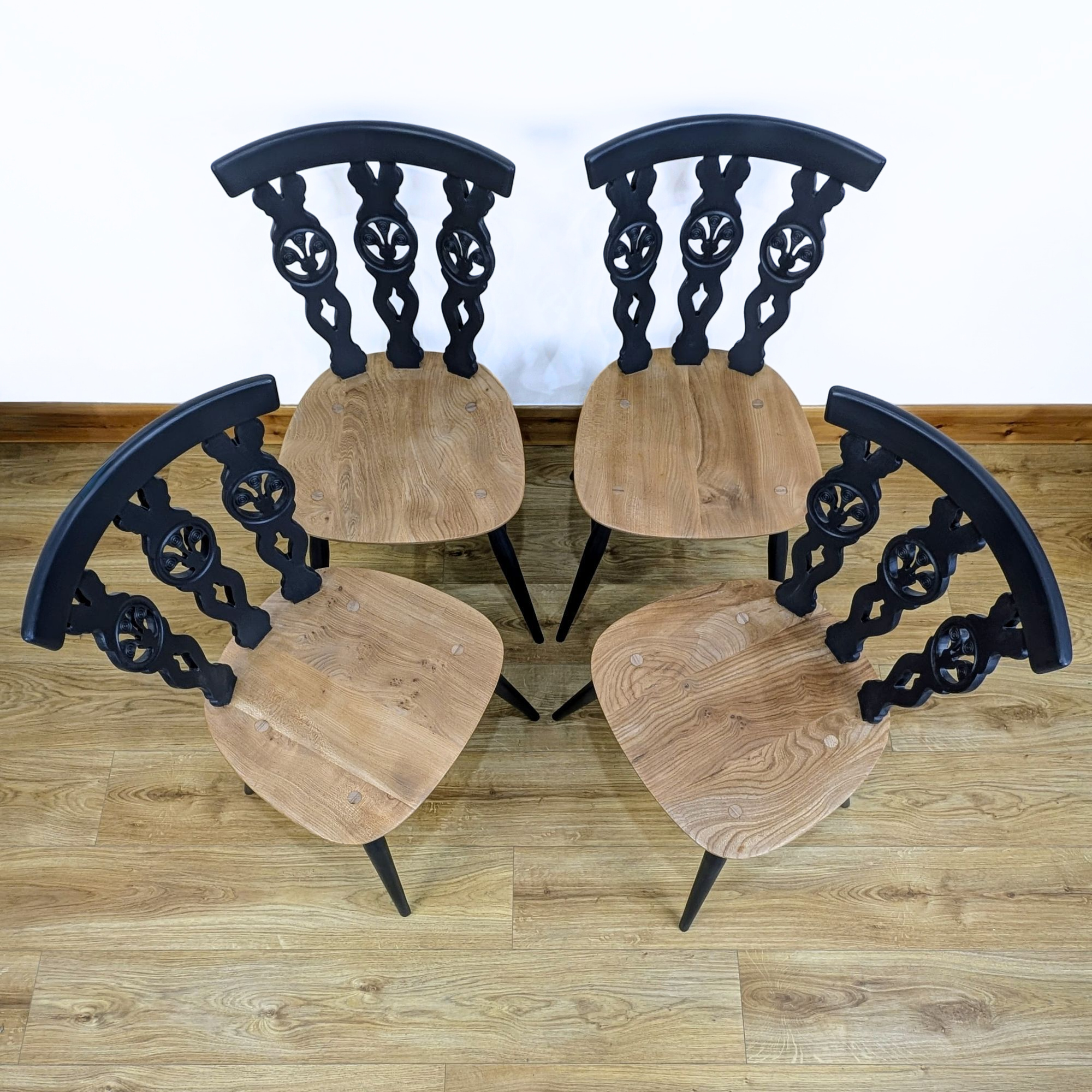 Ercol dropleaf table and 4 chairs