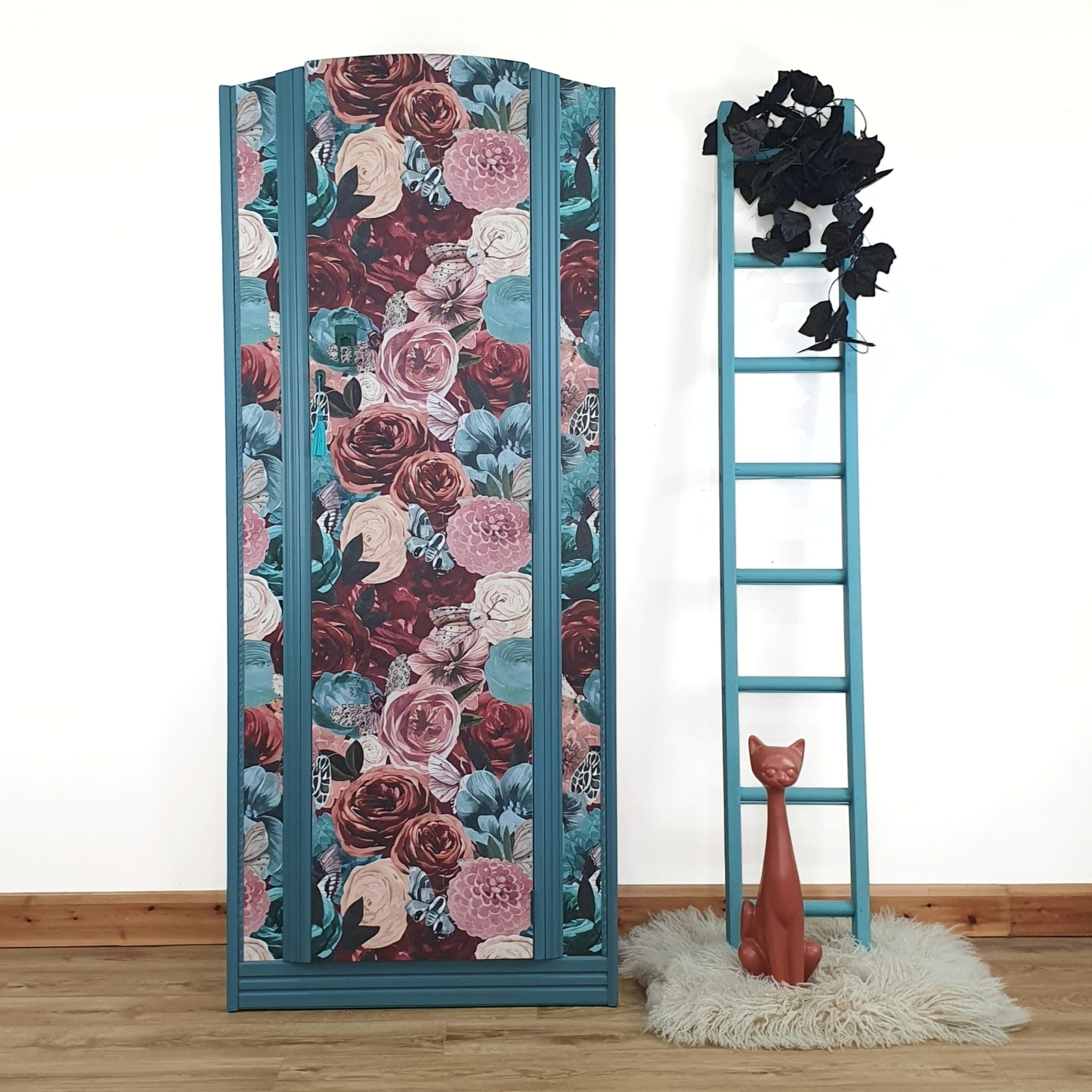 Vintage floral single wardrobe
