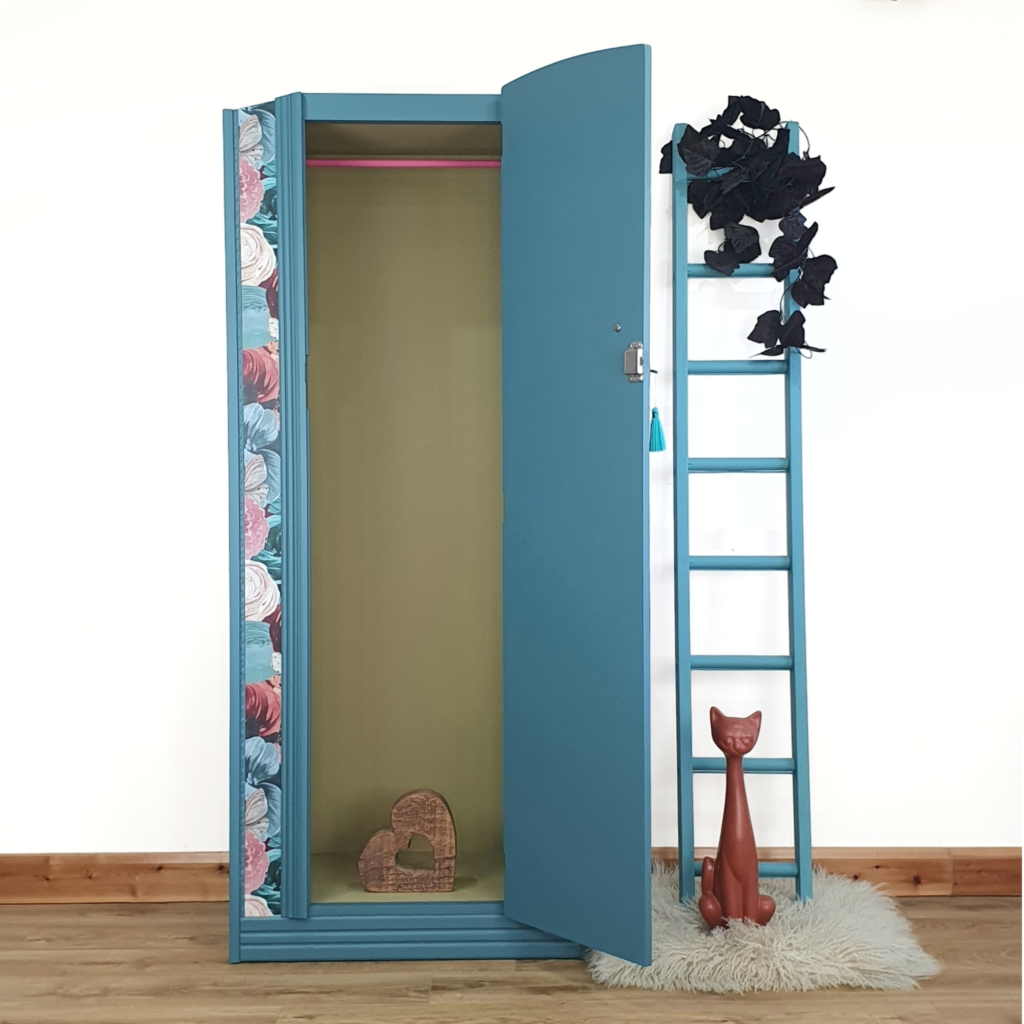 Vintage floral single wardrobe
