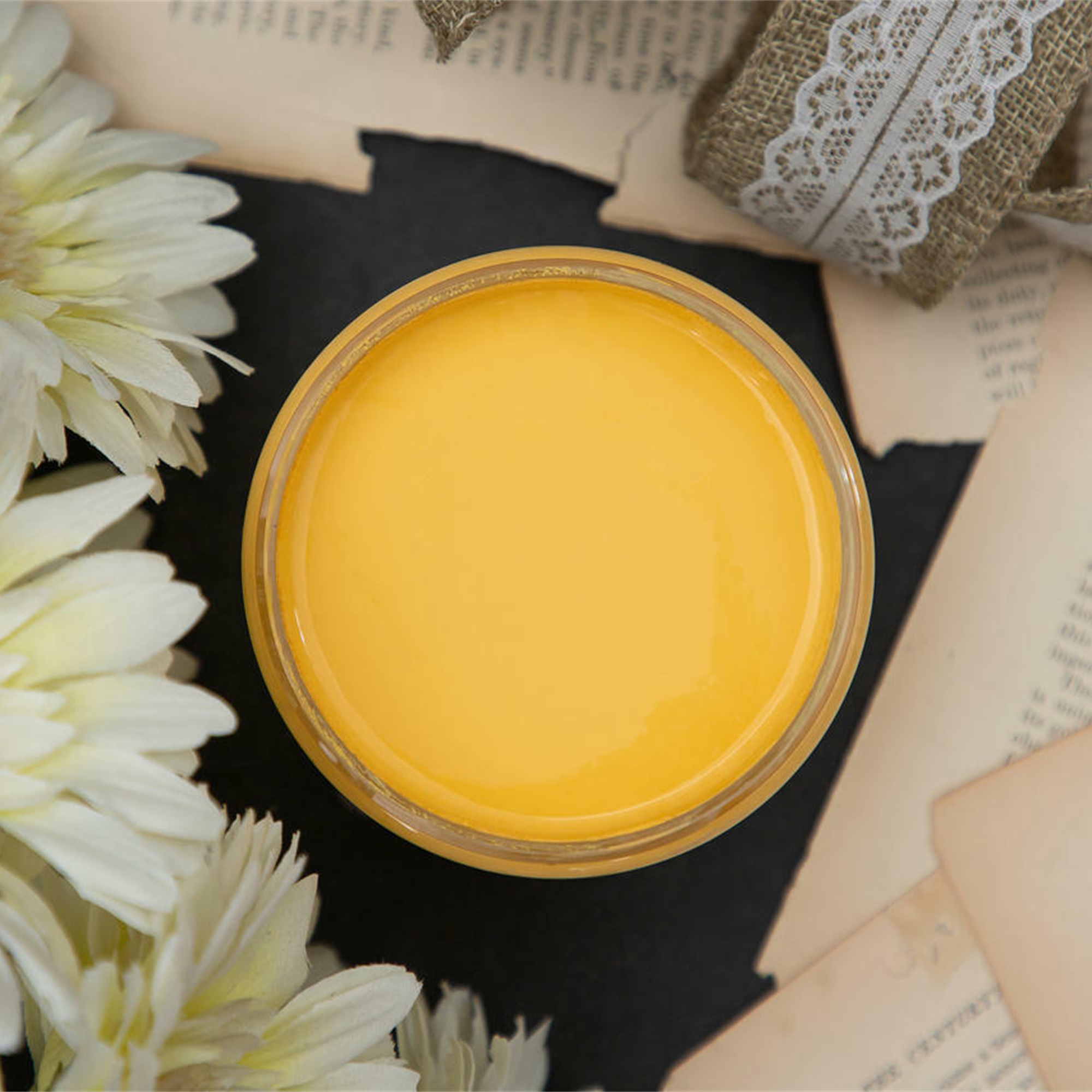 Dixie Belle Daisy chalk mineral paint - flat lay