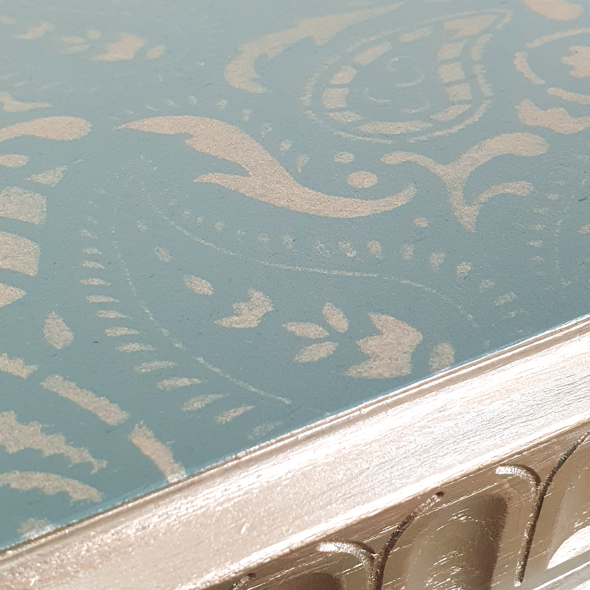Green Austinsuite dressing table with champagne highlights